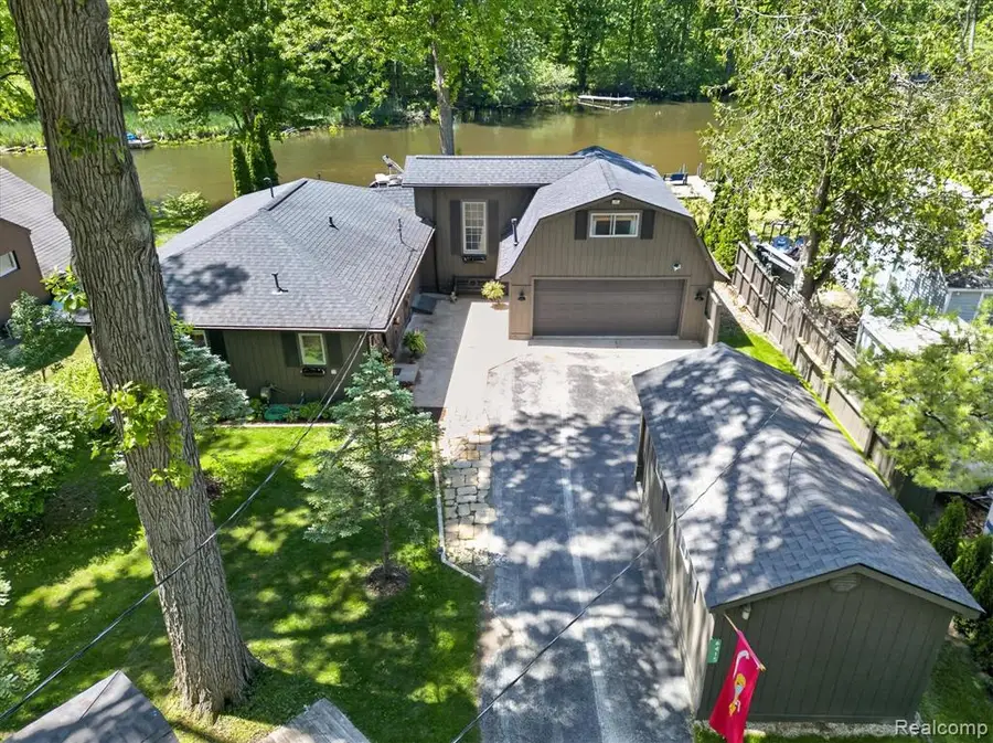 6415 Riverdale, Whitmore Lake, MI 48189 - #2