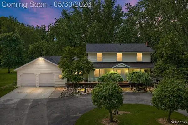 3750 Old Homestead, Howell, MI 48855