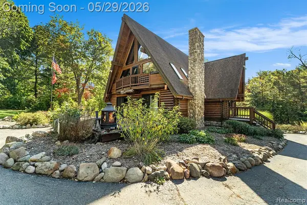 1366 S Baldwin, Lake Orion, MI 48360