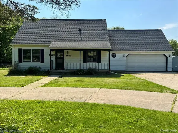 1615 Indian Rd, Lapeer, MI 48446