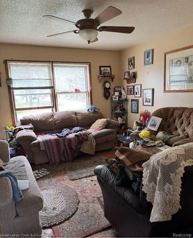 1615 Indian Rd, Lapeer, MI 48446 - #2