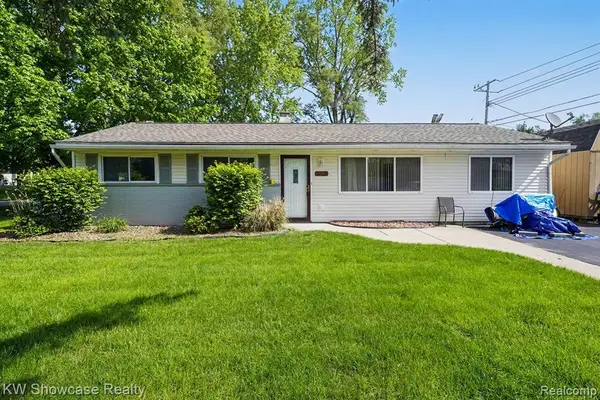 6612 Rowley, Waterford, MI 48329