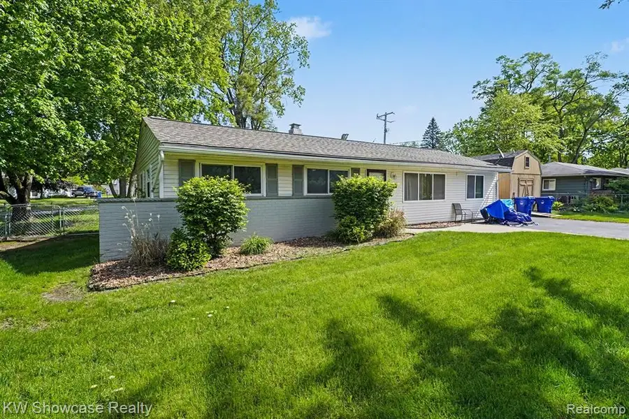 6612 Rowley, Waterford, MI 48329 - #2