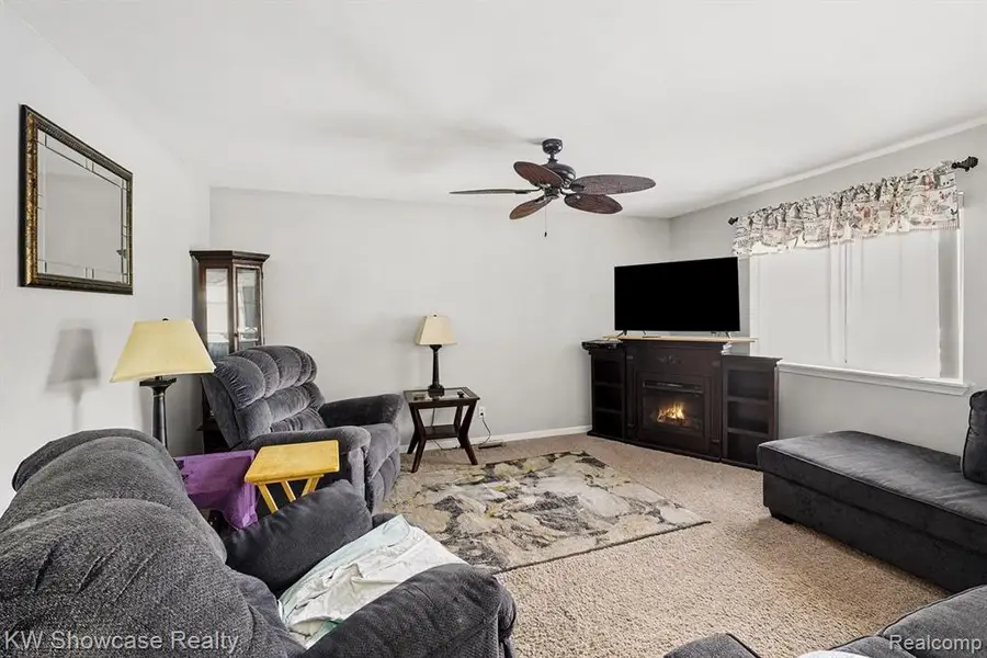 6612 Rowley, Waterford, MI 48329 - #3