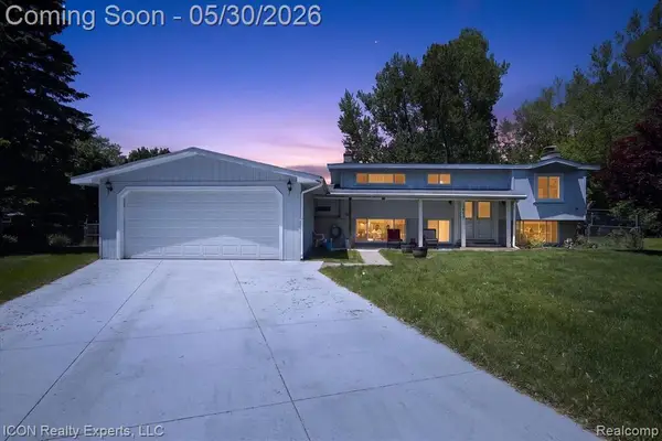 1869 Middle Trail, Commerce Twp, MI 48390