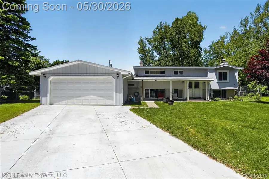 1869 Middle Trail, Commerce Township, MI 48390 - #3