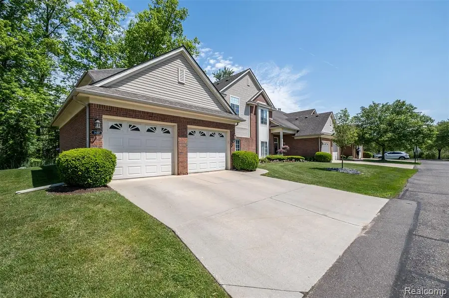 3695 Eagle Creek, Shelby, MI 48317 - #2