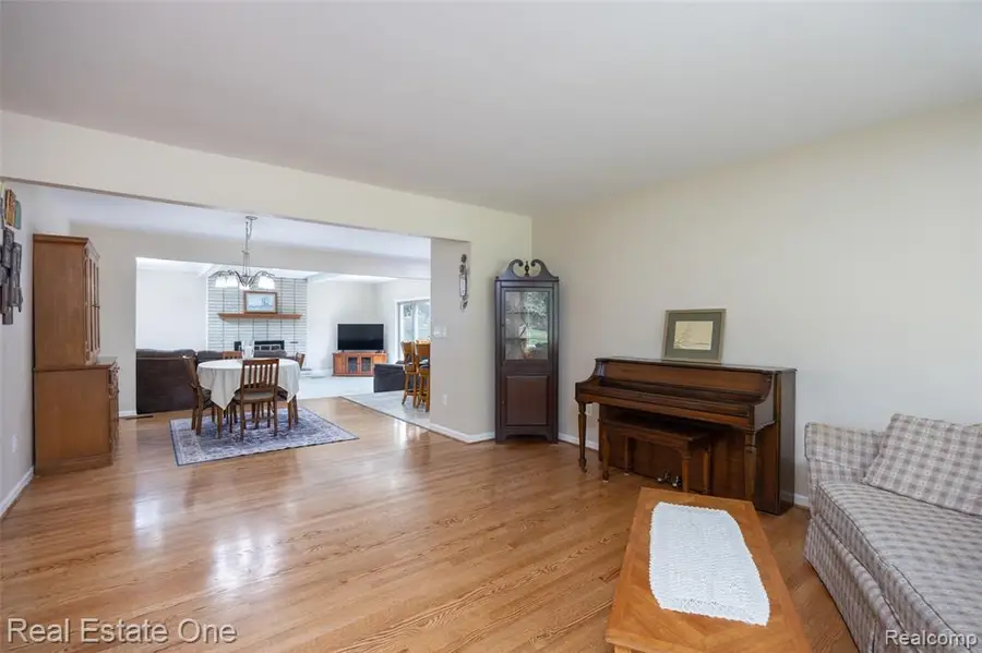 5150 Dayton, Troy, MI 48085 - #3