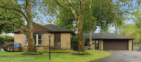 733 S Webik, Clawson, MI 48017