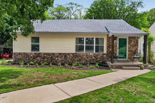 5045 Culver, Brighton, MI 48114
