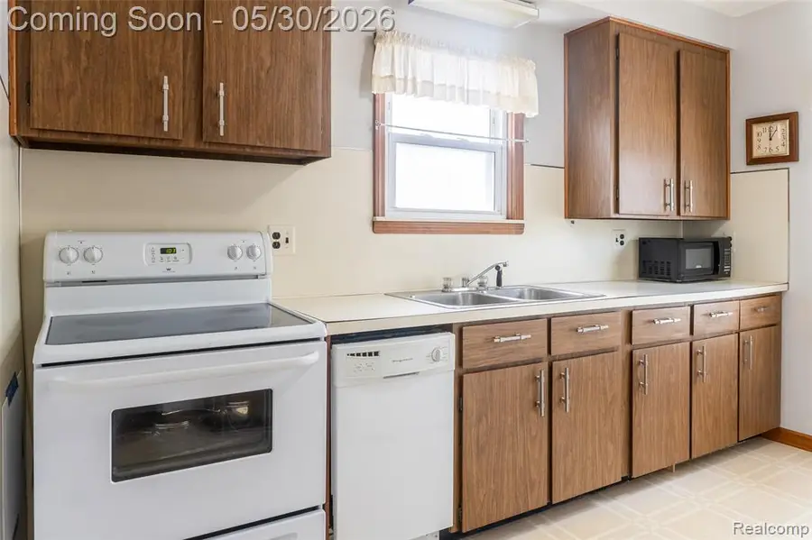 4156 Burns, Lincoln Park, MI 48146 - #3