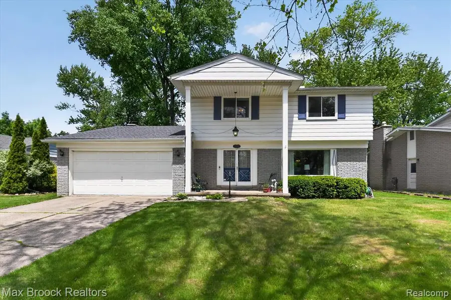 30195 Pleasant, Southfield, MI 48076 - #2