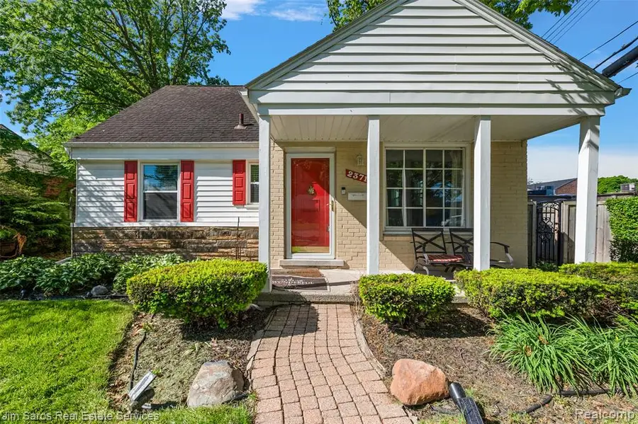 2371 Allard, Grosse Pointe Woods, MI 48236 - #3