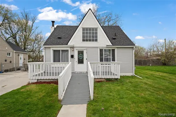 25181 Lawn, Roseville, MI 48066