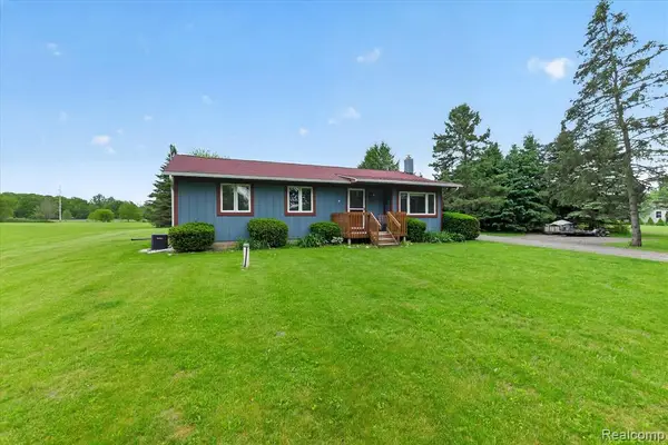 3350 Cemetery, Fowlerville, MI 48836