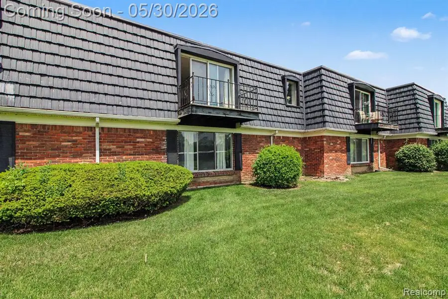 1880 Colonial Village, Waterford, MI 48328 - #2