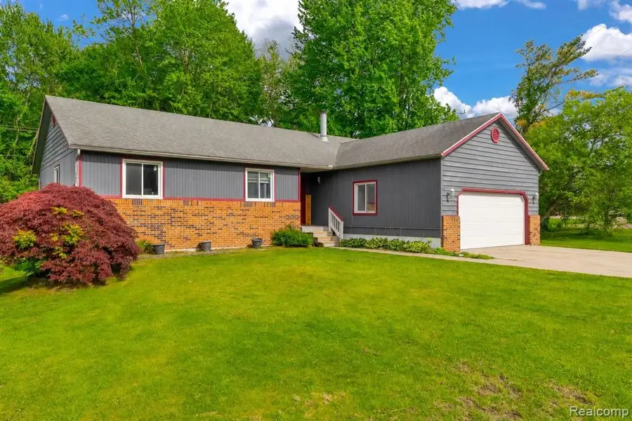 3176 Yorkshire, Port Huron, MI 48060 - #3