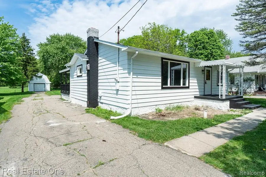 1056 Adams, Burton, MI 48509 - #3