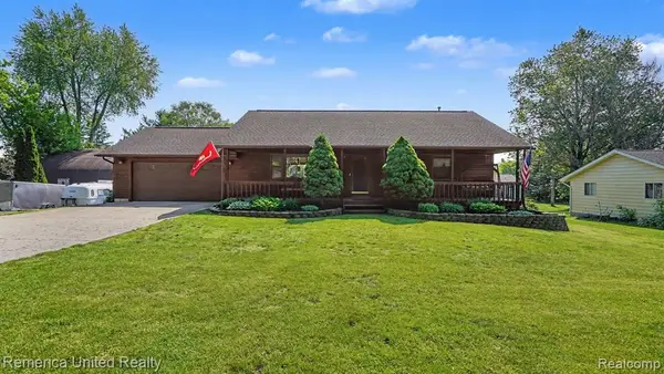 339 S Collins, Fowlerville, MI 48836