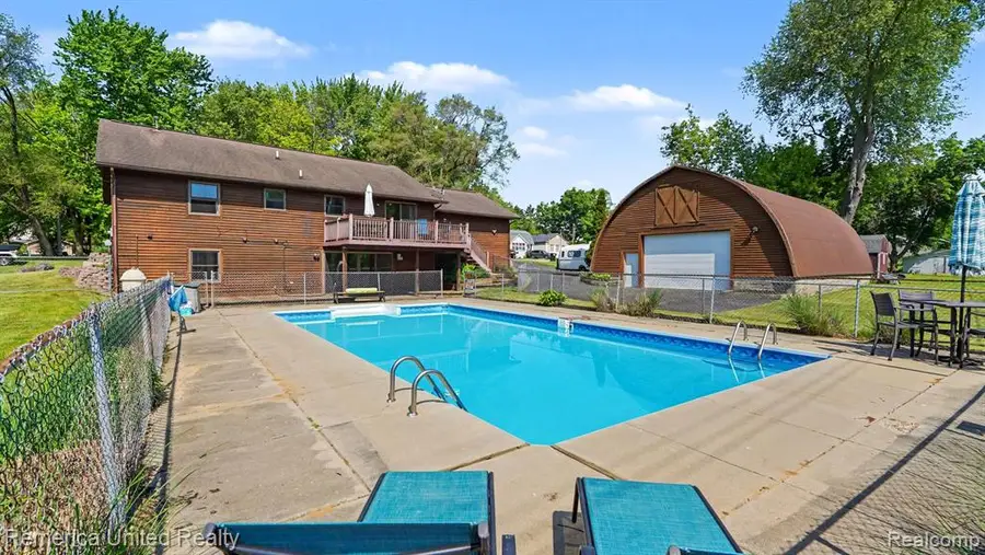 339 S Collins, Fowlerville, MI 48836 - #2