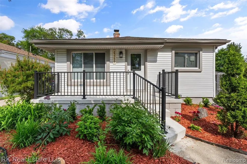 23290 Rosalind, Eastpointe, MI 48021 - #1