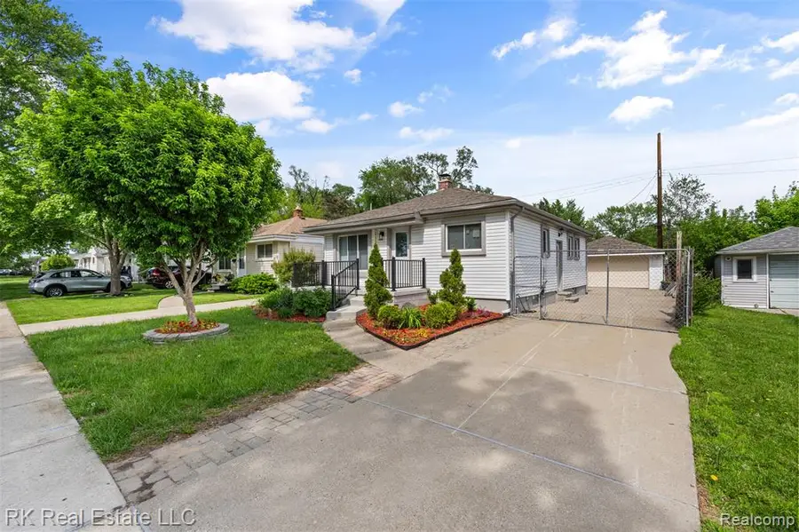 23290 Rosalind, Eastpointe, MI 48021 - #3