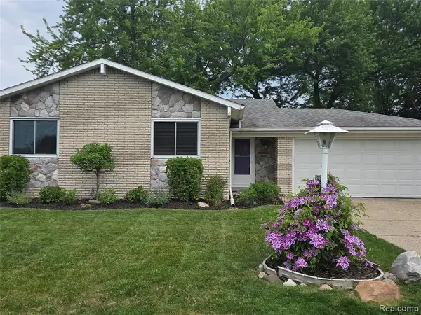 35252 Simon, Clinton Township, MI 48035