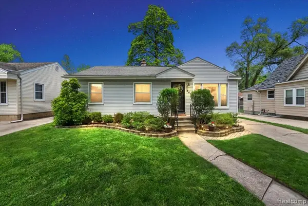 246 Massoit, Clawson, MI 48017