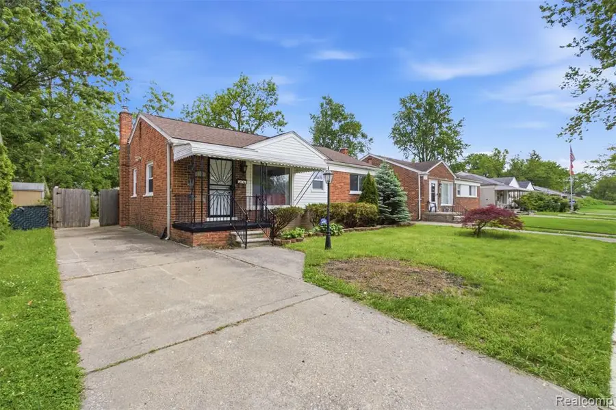 397 Longfellow, Inkster, MI 48141 - #2