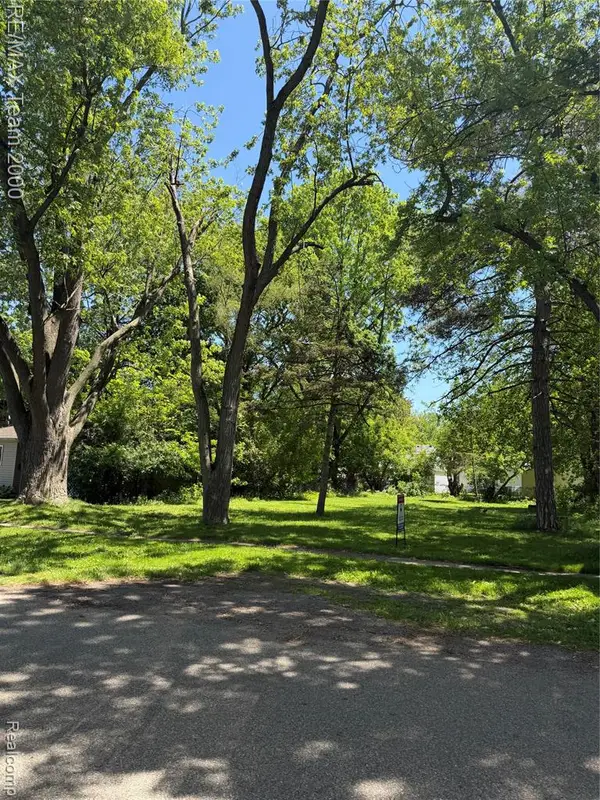 15529 Pomona, Redford, MI 48239