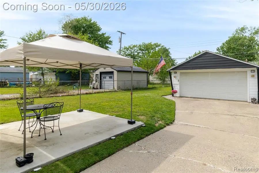 25446 Colgate, Dearborn Heights, MI 48125 - #3
