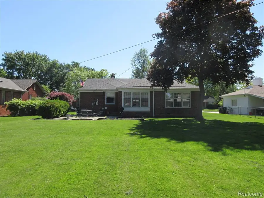 28325 Elmdale, Saint Clair Shores, MI 48081 - #3