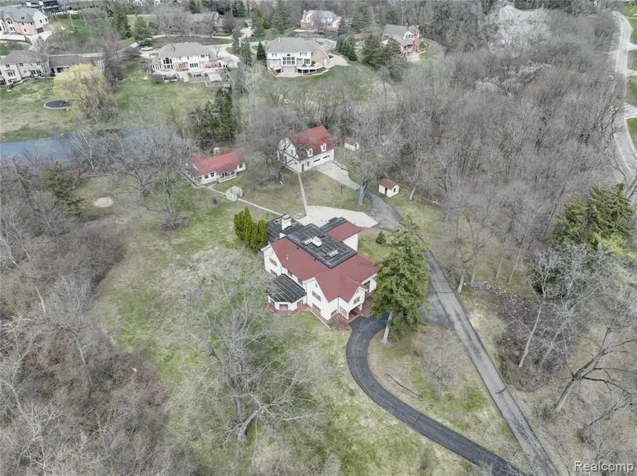 5044 Charing Cross, Bloomfield Hills, MI 48304 - #3