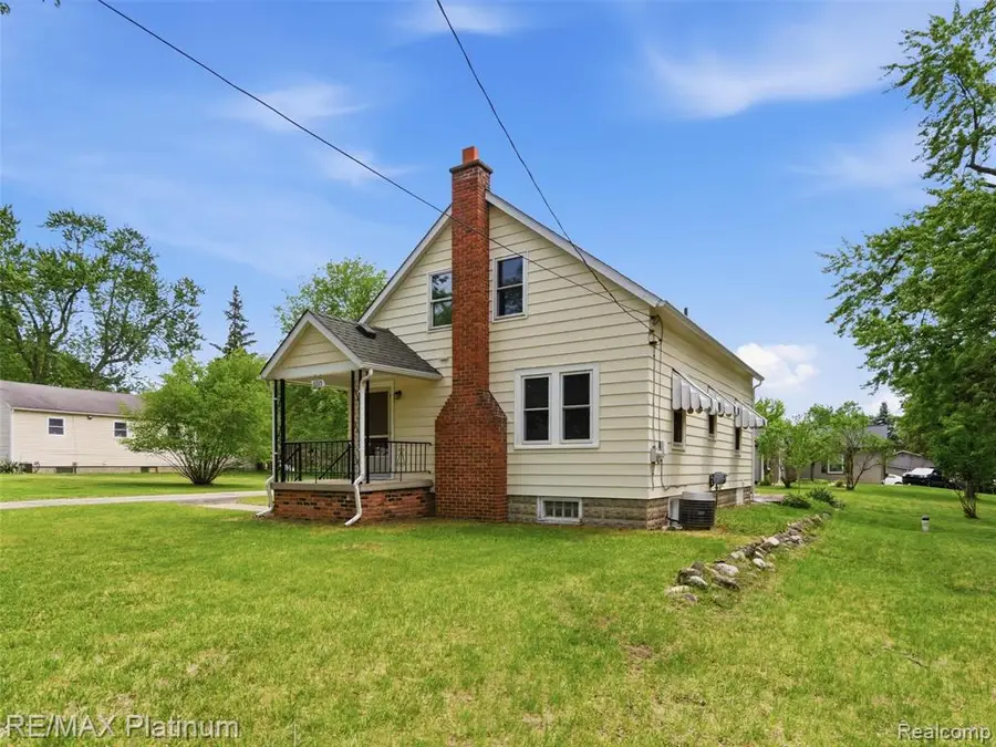6335 Silver Lake, Linden, MI 48451 - #3