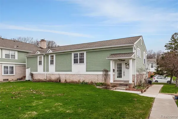 21384 E Glen Haven, Northville, MI 48167