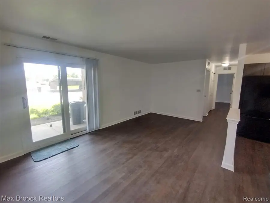 43347 Cape, Sterling Heights, MI 48313 - #2
