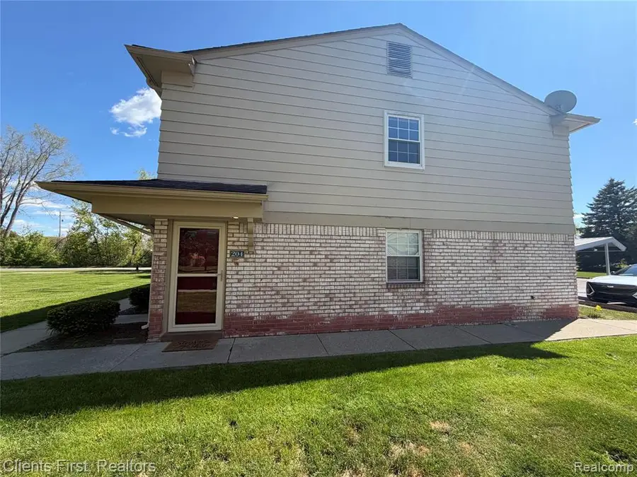 204 Princeton, South Lyon, MI 48178 - #2