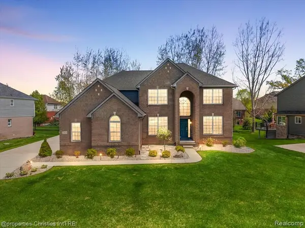 24428 Sheringham, South Lyon, MI 48178