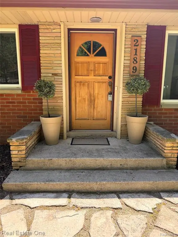 2189 Devonshire, Bloomfield Hills, MI 48302 - #2