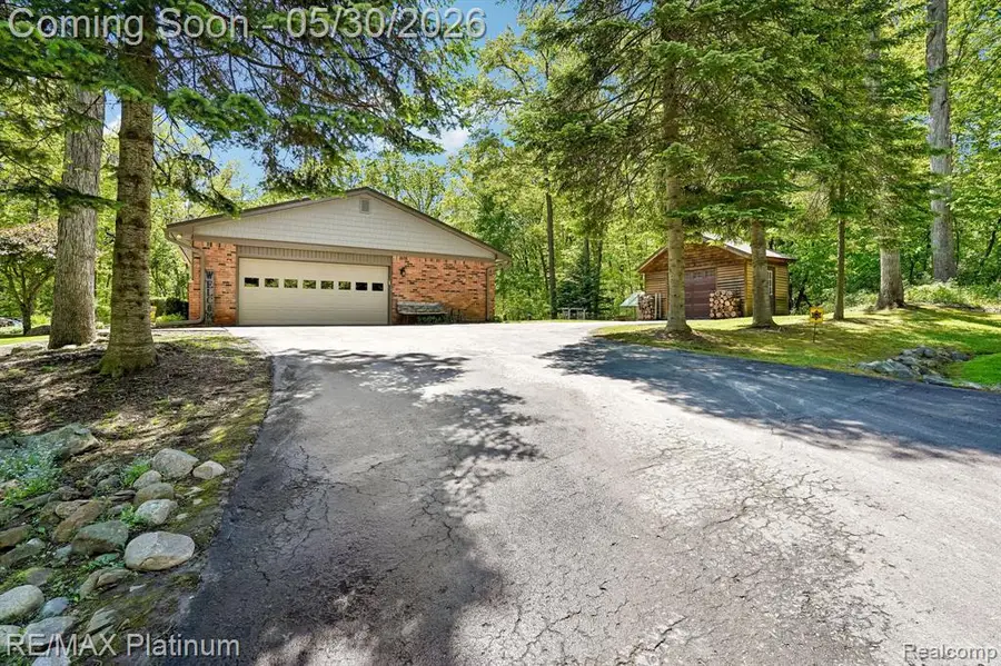 2615 Shagbark, Milford, MI 48380 - #2