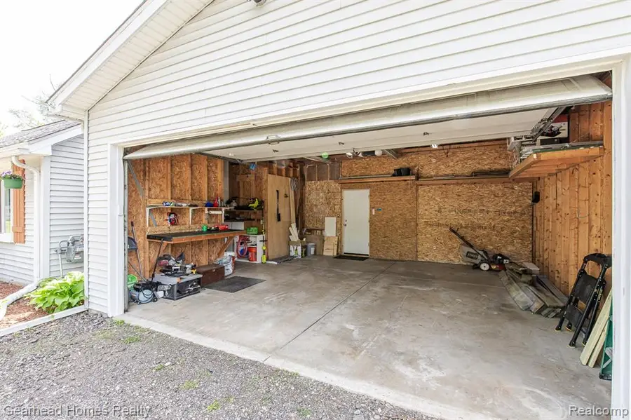 2831 Watkins Lake, Waterford, MI 48328 - #3