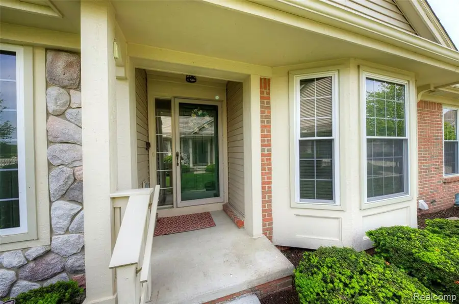 2577 Cleveland, Canton, MI 48188 - #3