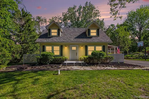 5070 W Harvard, Clarkston, MI 48348