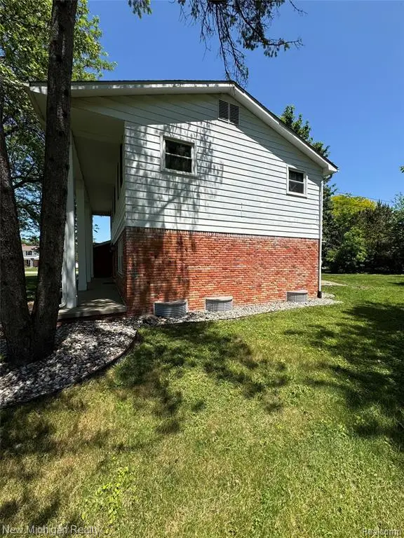 6139 Pebbleshire, Grand Blanc, MI 48439 - #3