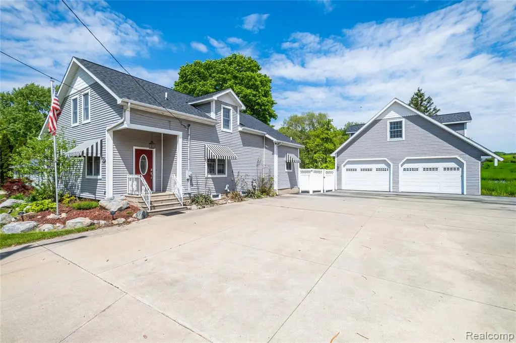 1255 Glendale, Burton, MI 48509 - #1