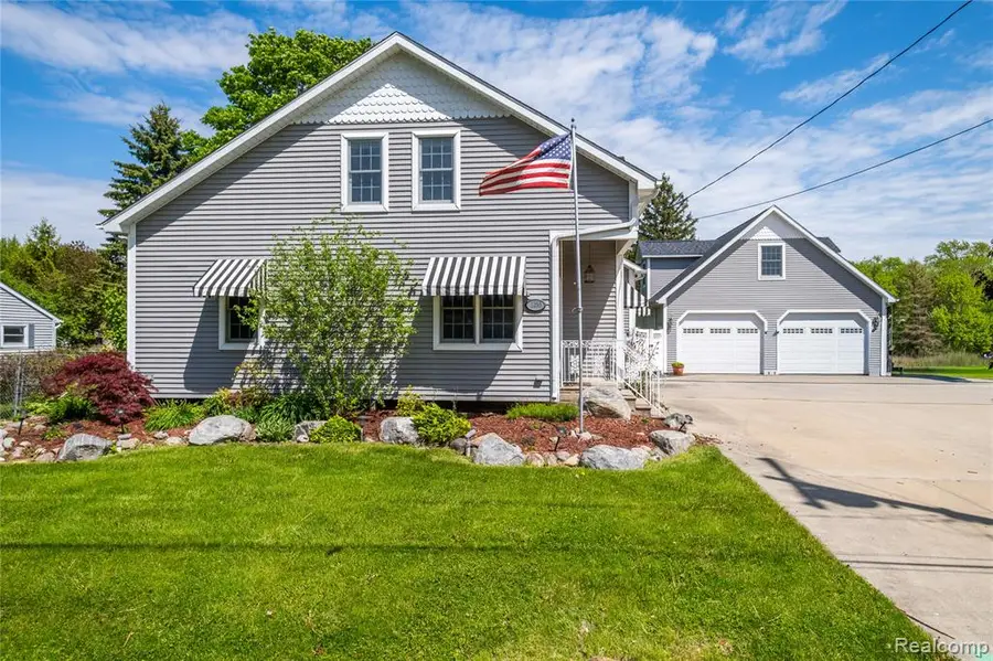 1255 Glendale, Burton, MI 48509 - #2