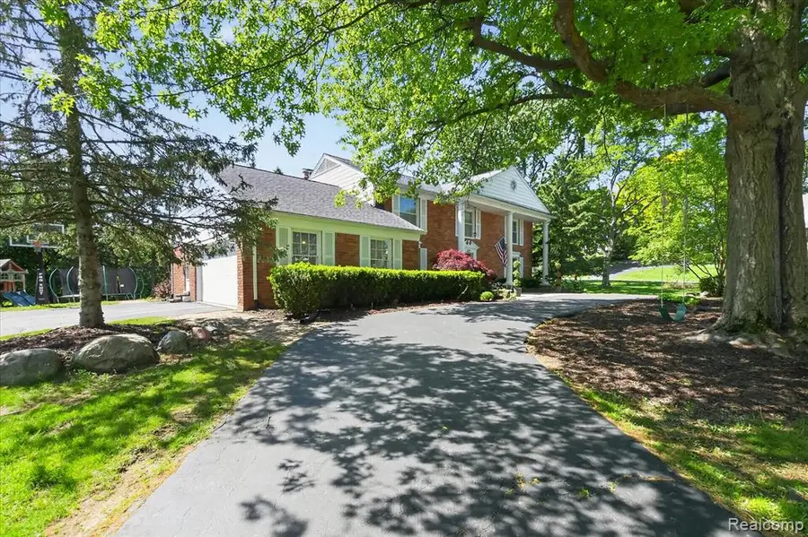 4121 Antique, Bloomfield, MI 48302 - #2