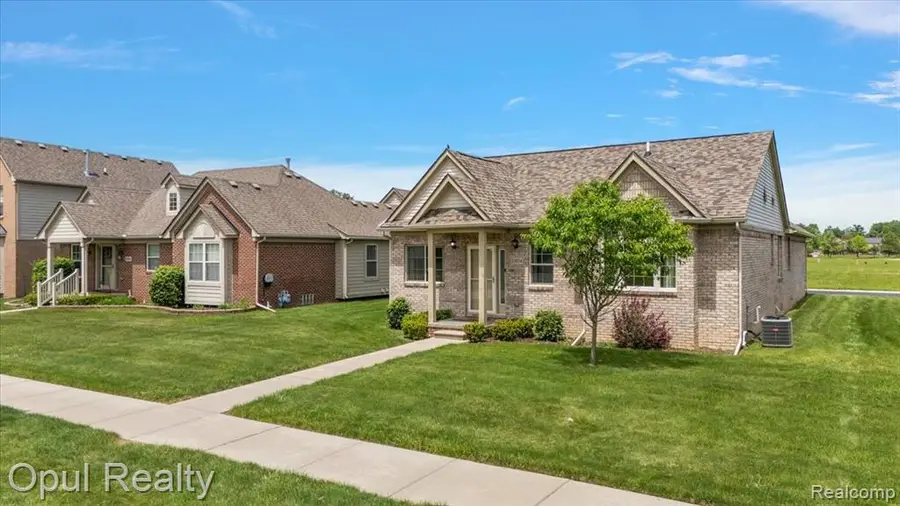 23934 Meadows, Flat Rock, MI 48134 - #3