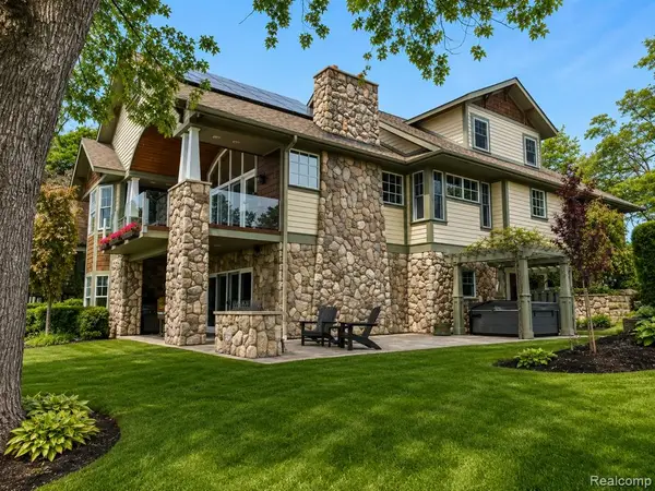 8665 Lakeview, Clarkston, MI 48348