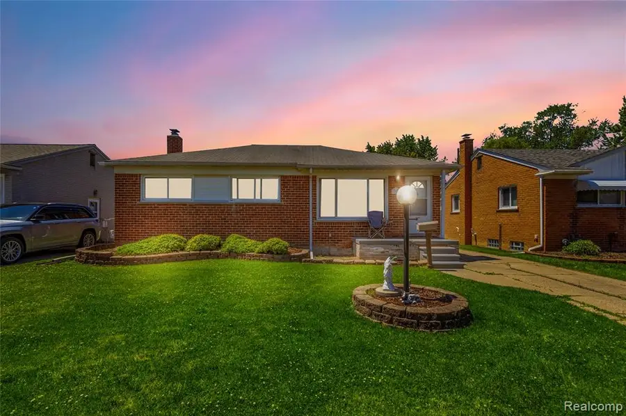 529 Cardwell, Garden City, MI 48135 - #2